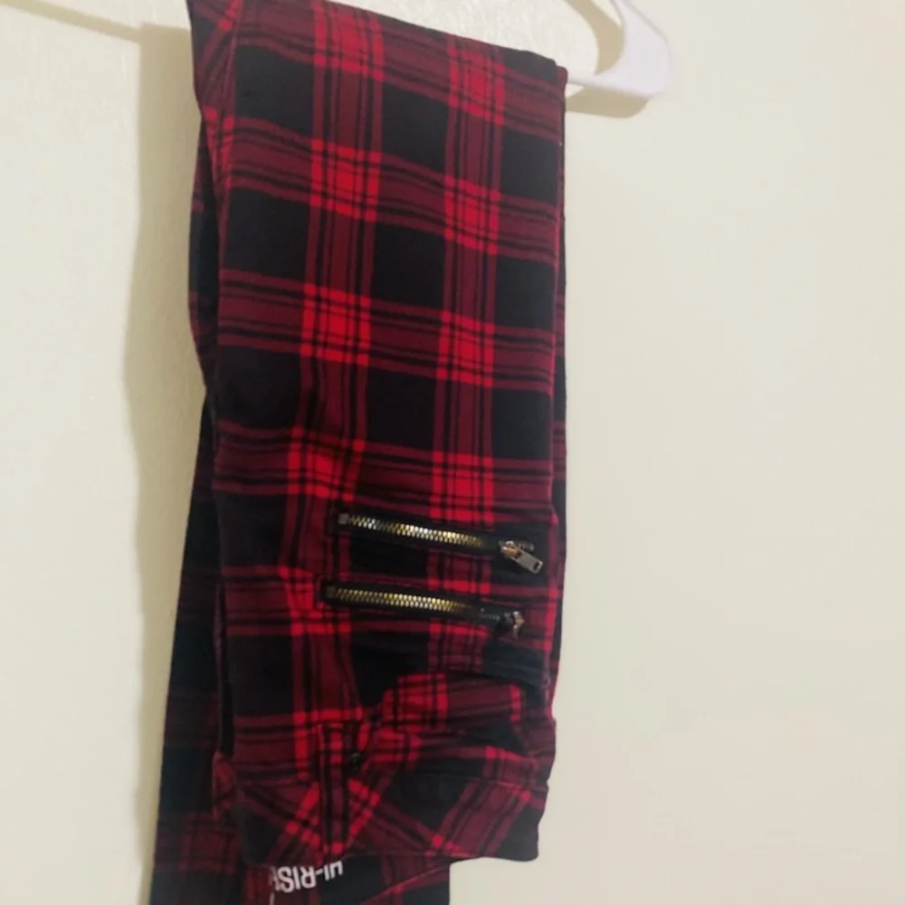 a976-A4~ HT Denim, Hot Topic~Size 3 Woman Bottoms, 26 Inch Waist~Womens~Pants - Picture 9 of 14